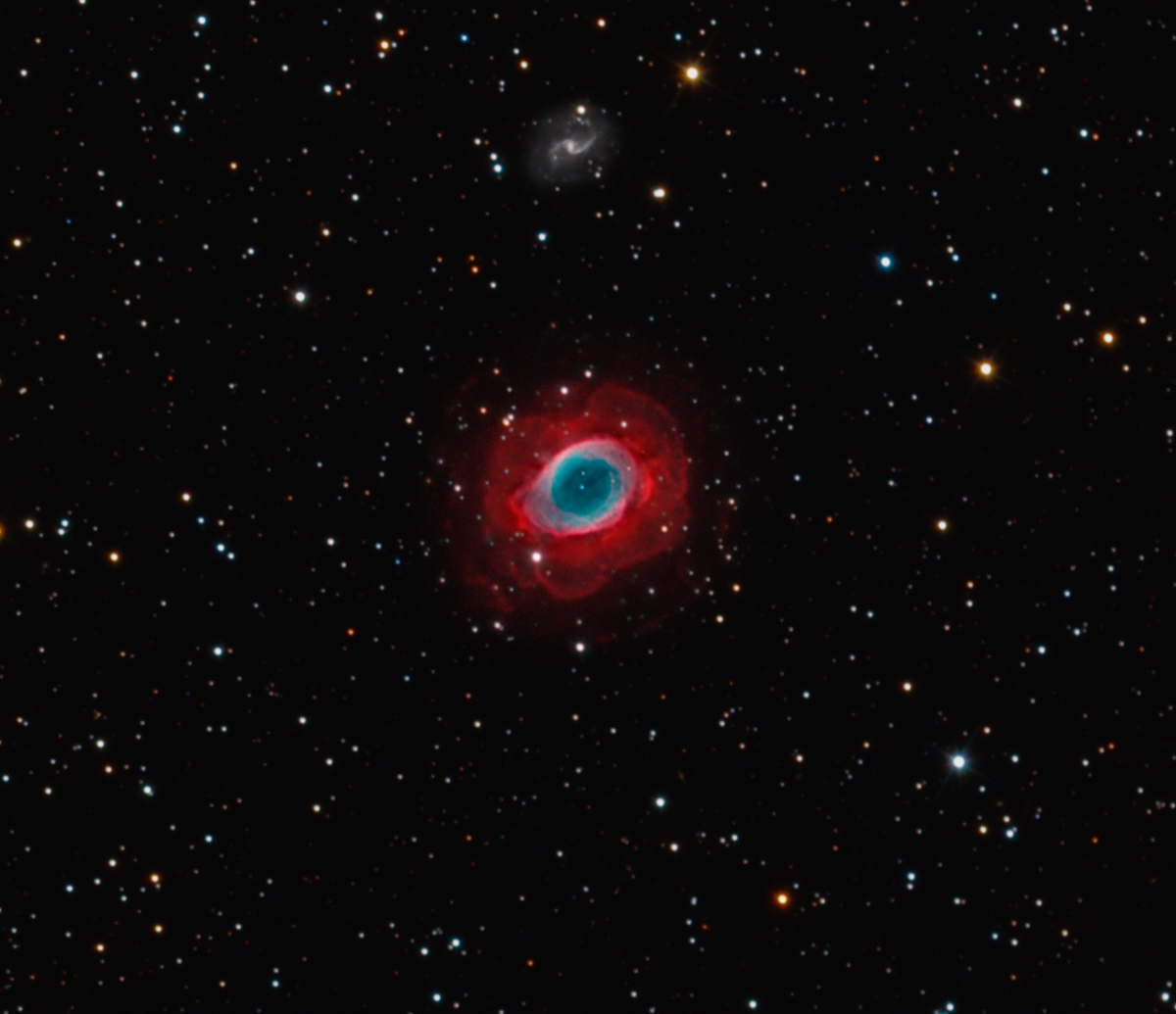 Jewel of the Night: Ring Nebula Shines in Skywatchers' Photo